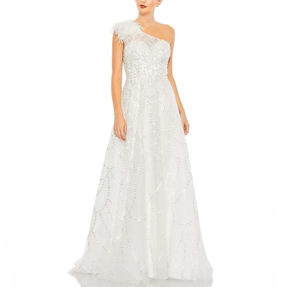 NWT Mac Duggal 20389 White Feather Embellished One Shoulder A Line Gown - Sz 8 - Picture 1 of 12